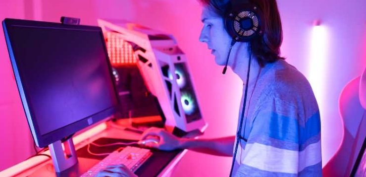 The development of online PC games